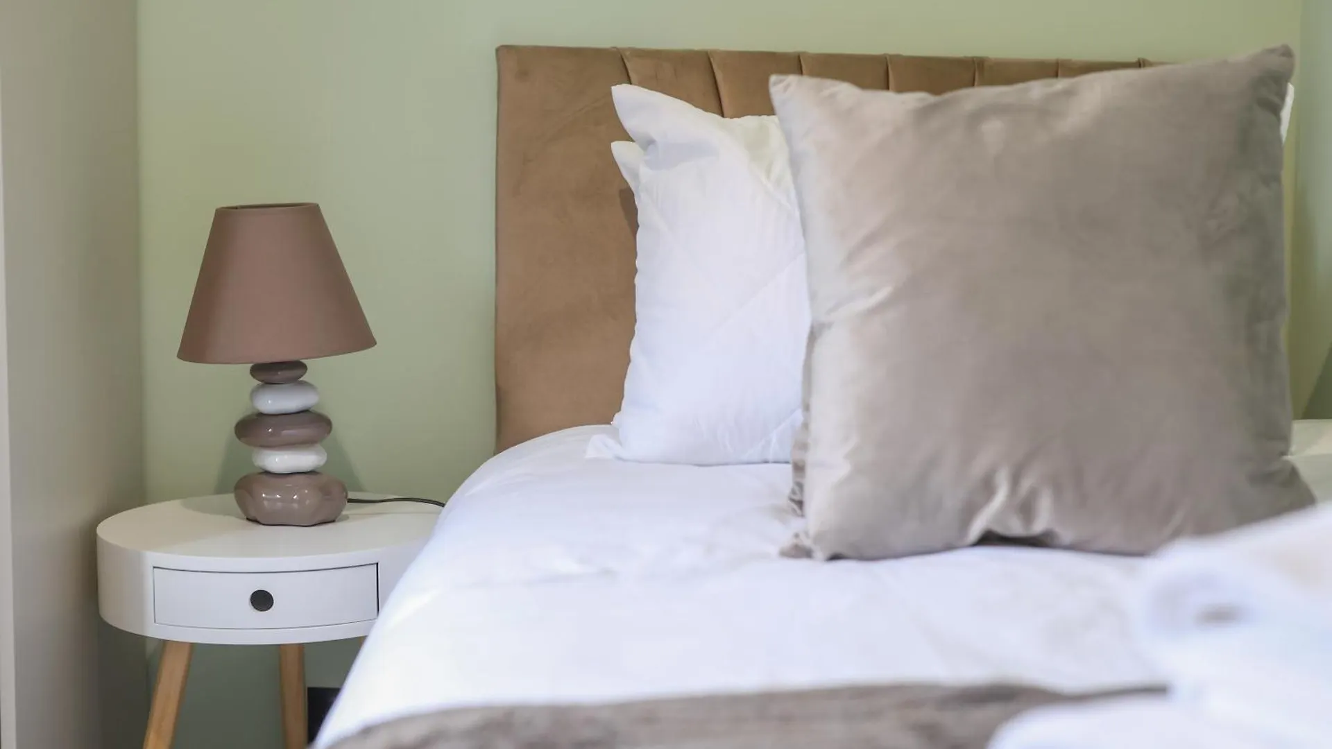 Contractors, Parking,8 Min To City Center, Airport Newcastle upon Tyne